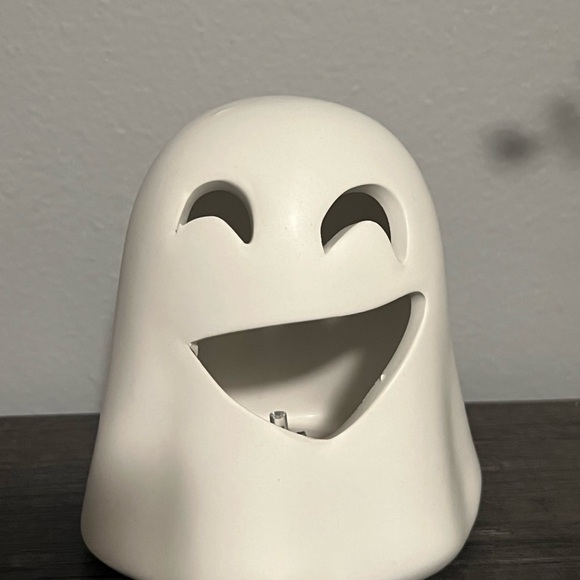 Martha Stewart White LED DECOR Ghost Figurines - Picture 6 of 7